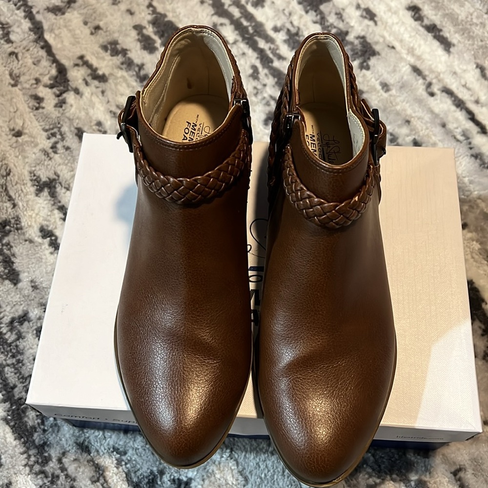 New Life Stride Velocity With Memory Foam Boots - image 1